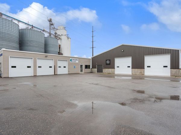 650 N Elm Avenue , Owatonna, MN 55060