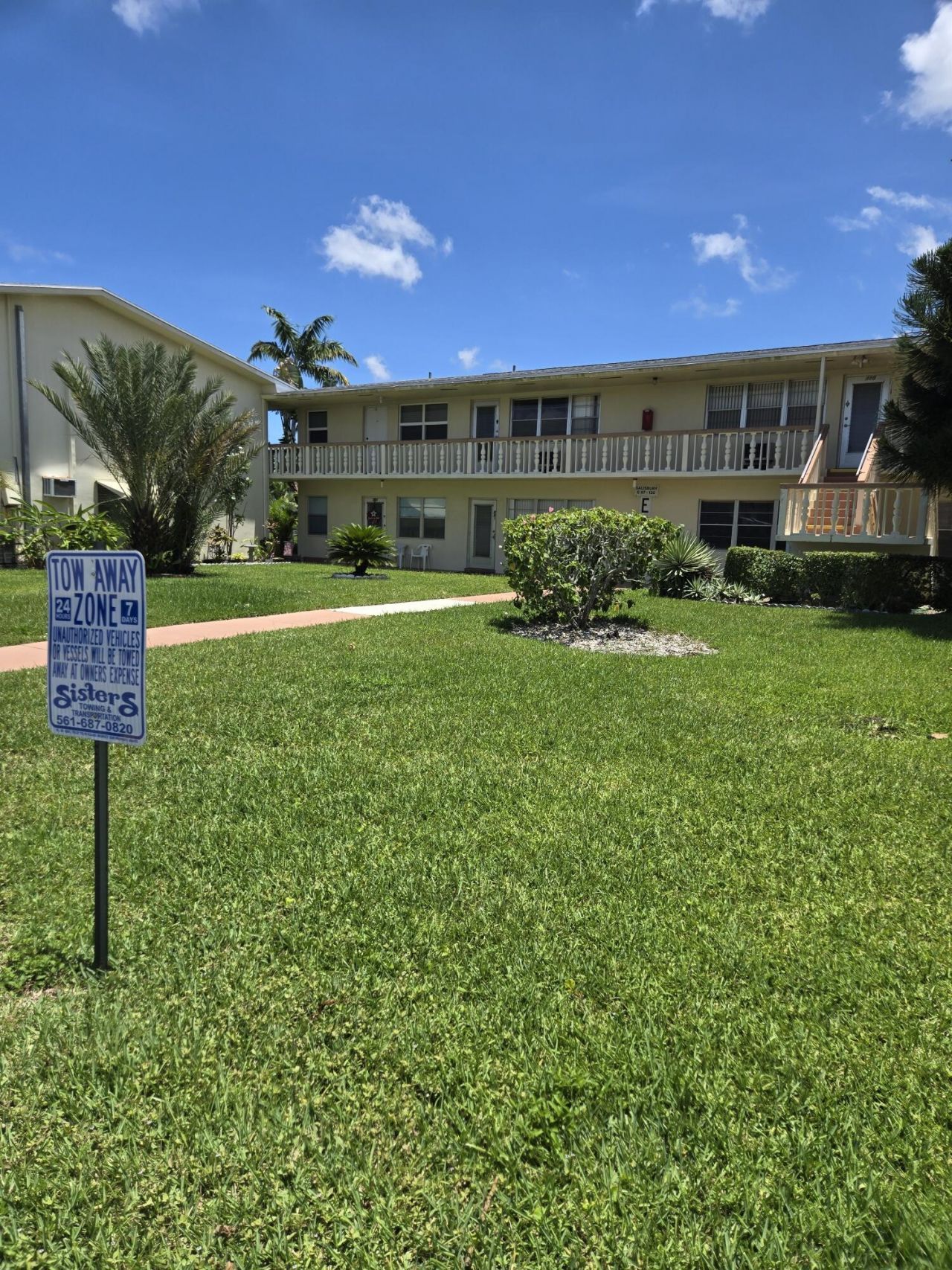 99 Salisbury E, West Palm Beach, FL 33417 Photo