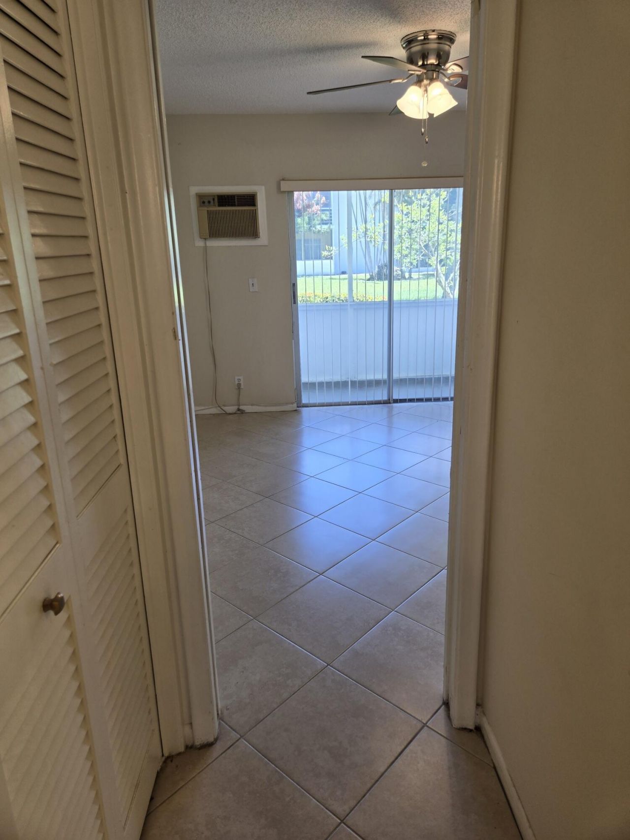 99 Salisbury E, West Palm Beach, FL 33417 Photo