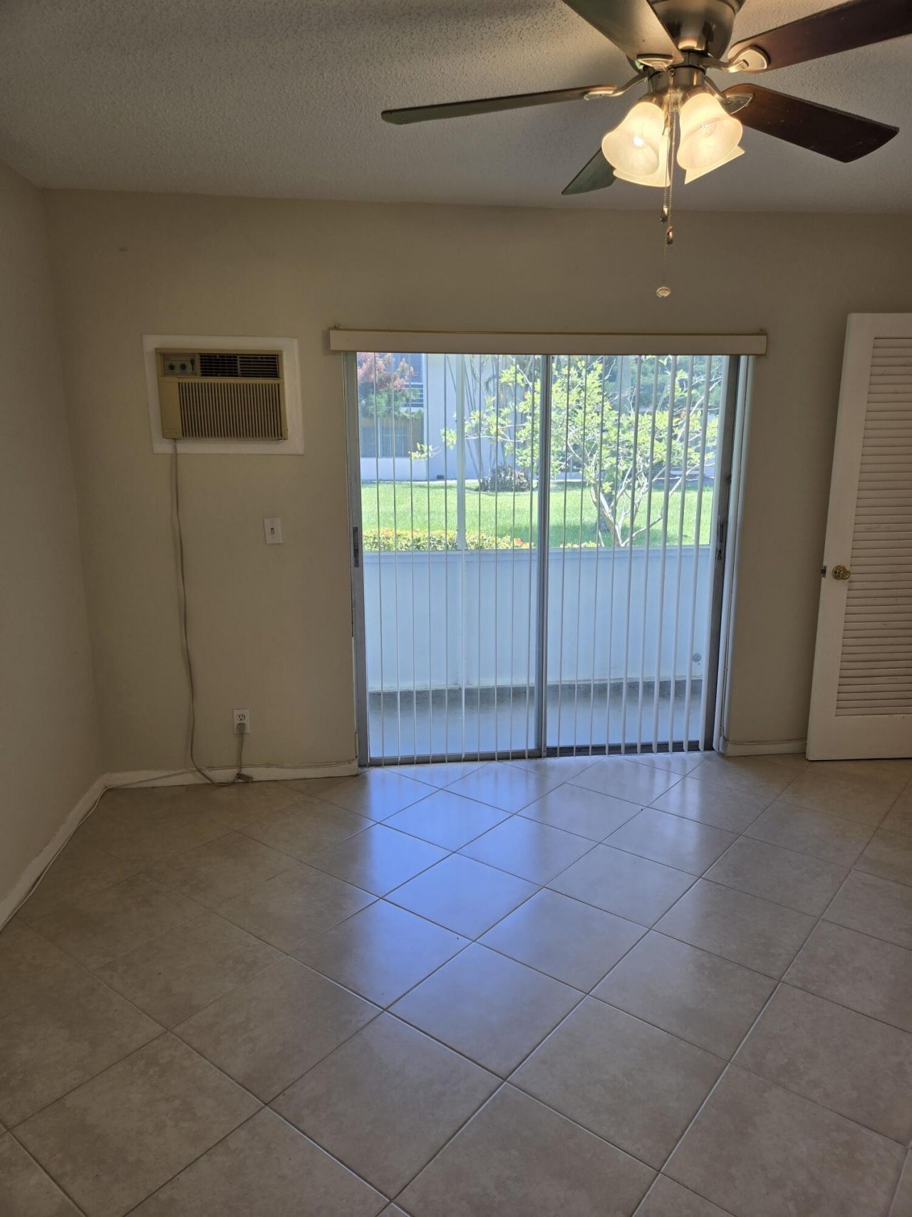 99 Salisbury E, West Palm Beach, FL 33417 Photo