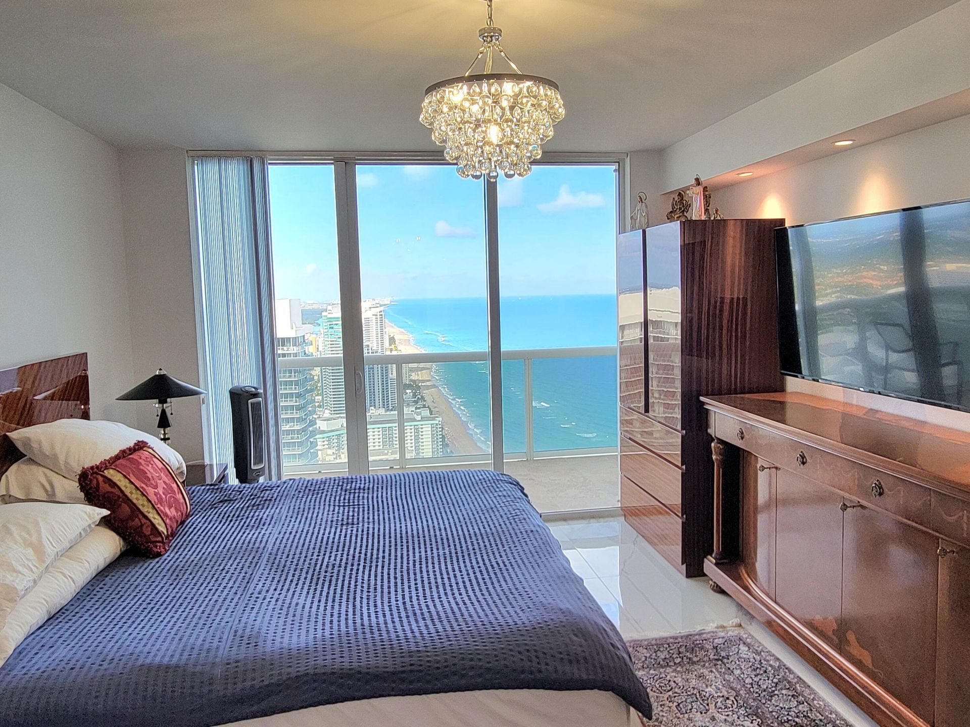 1830 S Ocean Drive, Unit 5111, Hallandale, FL 33009 Photo