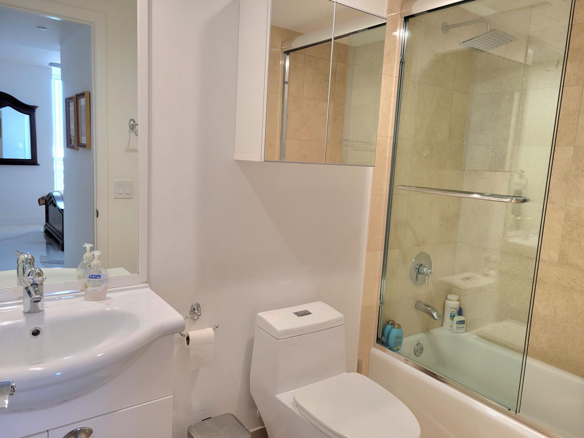 1830 S Ocean Drive, Unit 5111, Hallandale, FL 33009 Photo