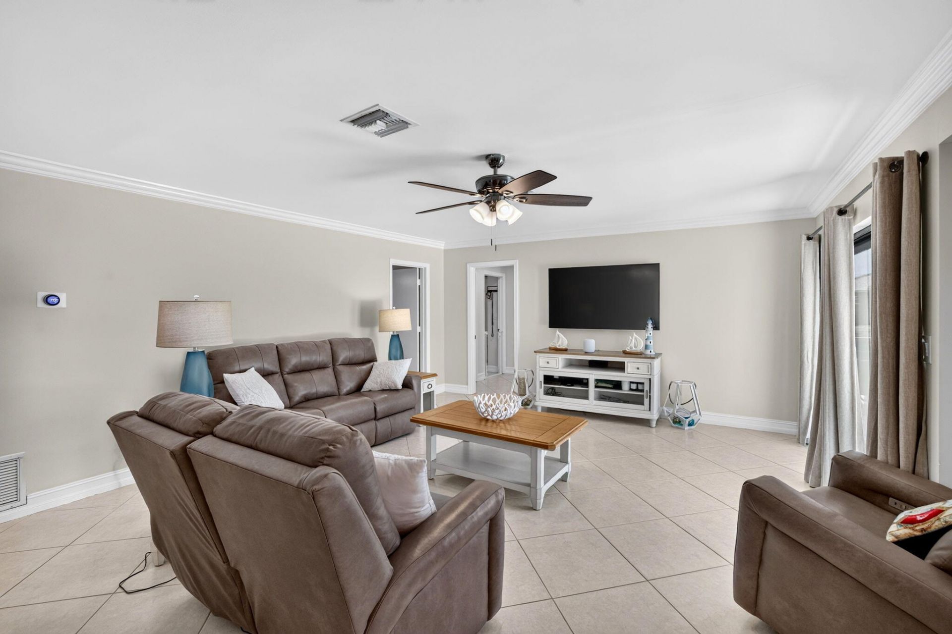5570 NE 26th Avenue, Fort Lauderdale, FL 33308 Photo