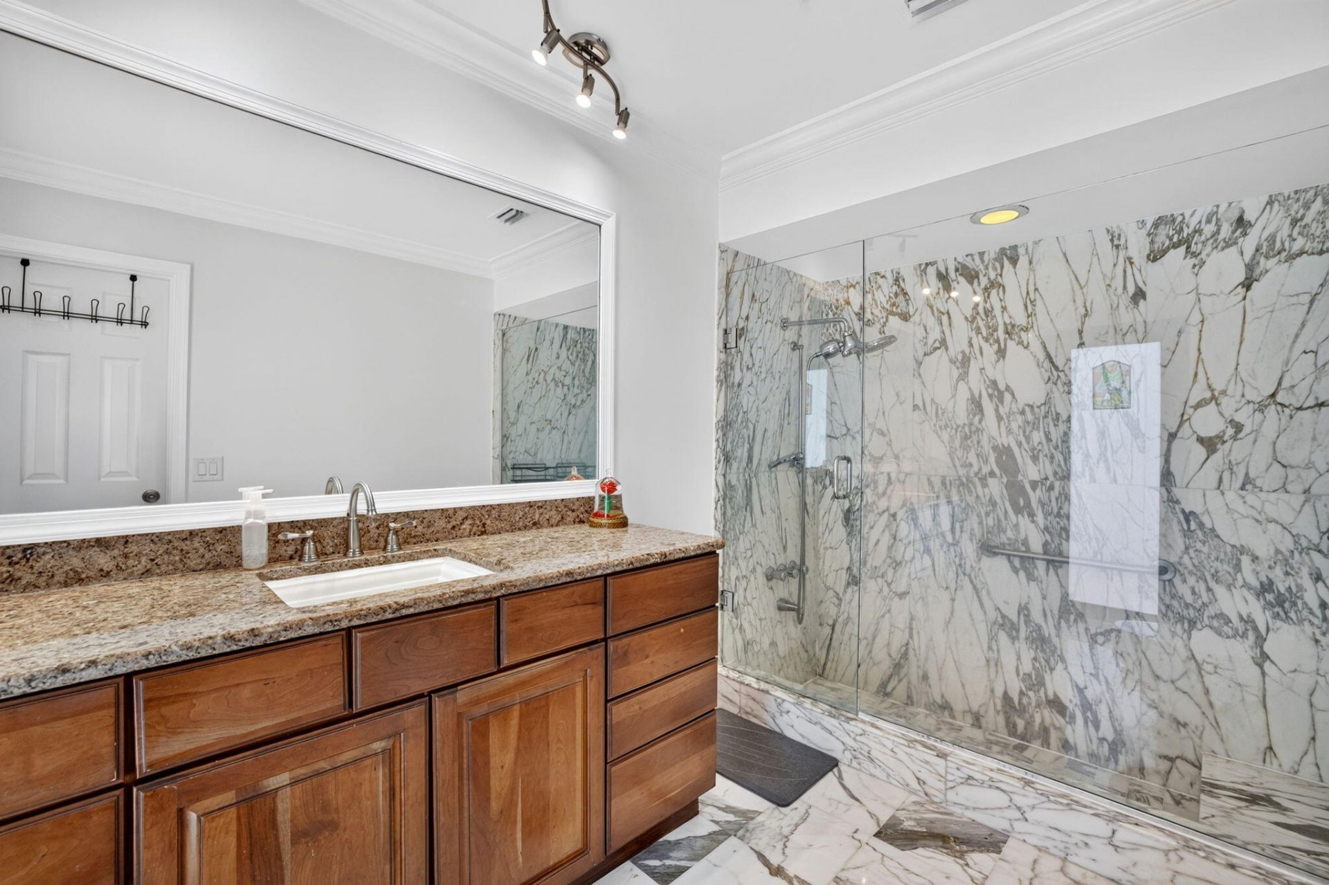 5570 NE 26th Avenue, Fort Lauderdale, FL 33308 Photo