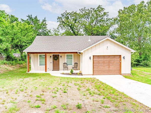 1602 S Hickory Street , Bristow, OK 74010