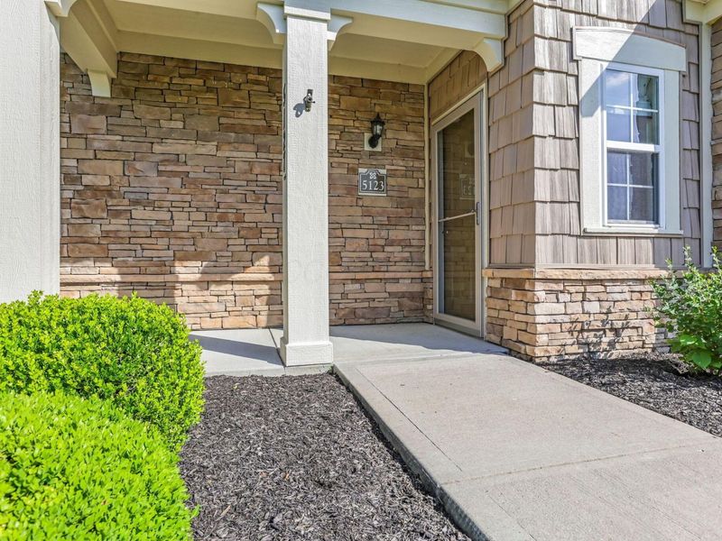 5123 Hayden Woods Lane , Hilliard, OH 43026 Photo 4