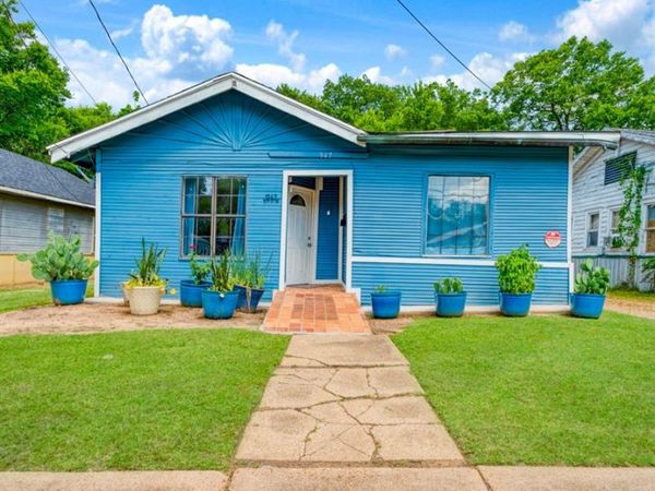 947 SE 6th Street, Paris, TX 75460