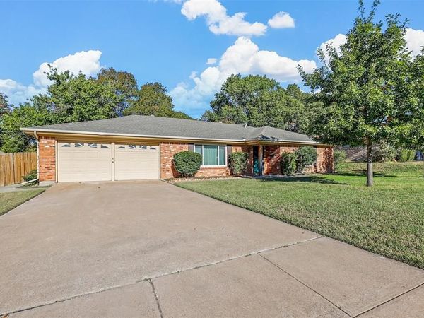 6016 Winifred Drive, Fort Worth, TX 76133