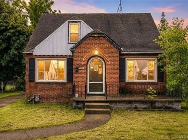 223 Phyllis Avenue, Buffalo, NY 14215