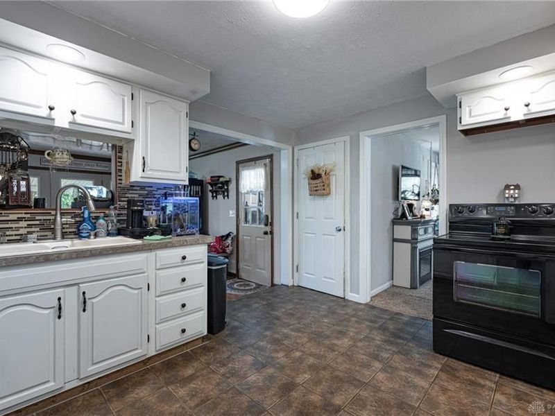 1118 Robin Road, Springfield, OH 45503 Photo 7