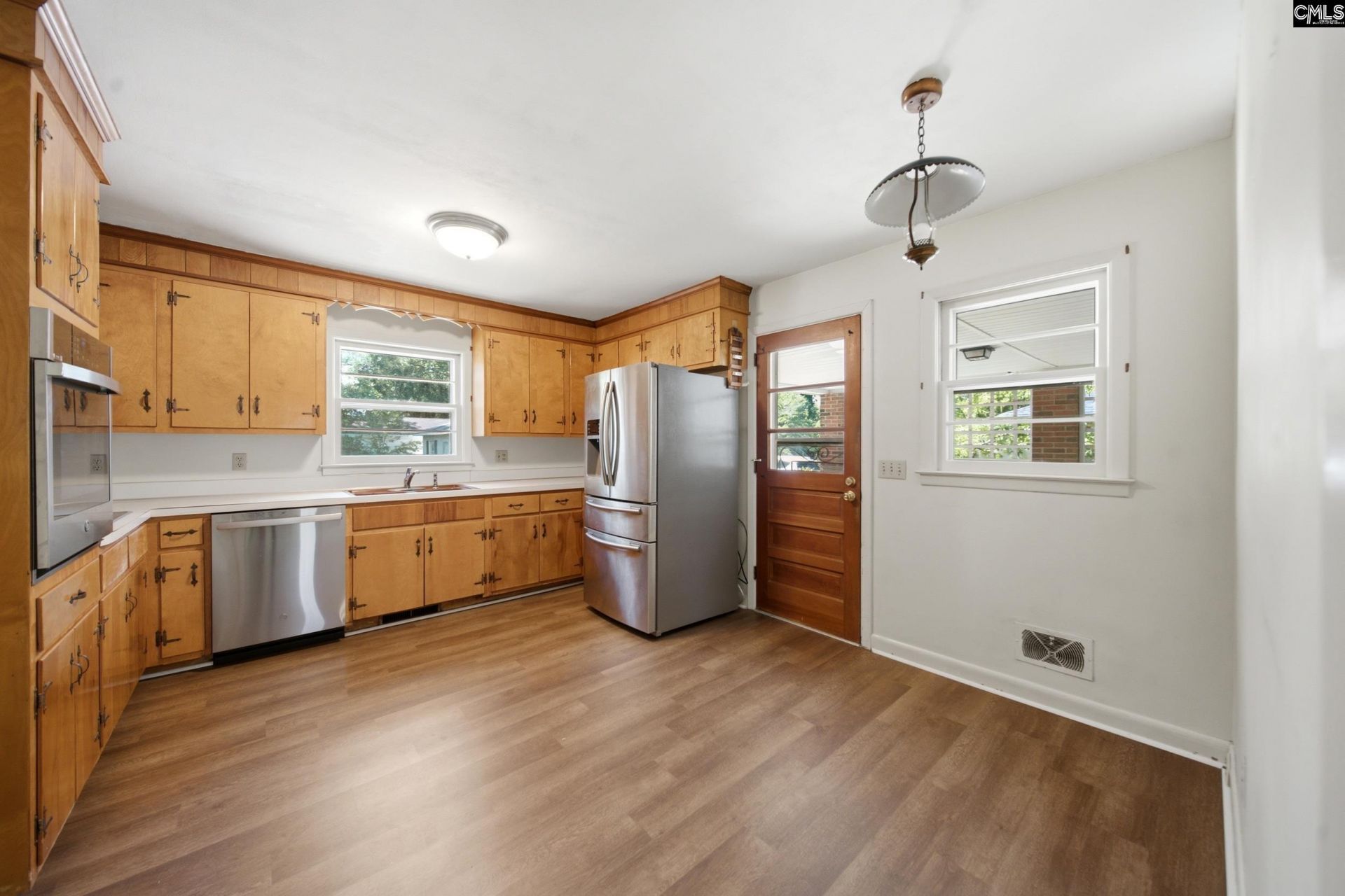 1870 Westmoreland Avenue  Photo 11