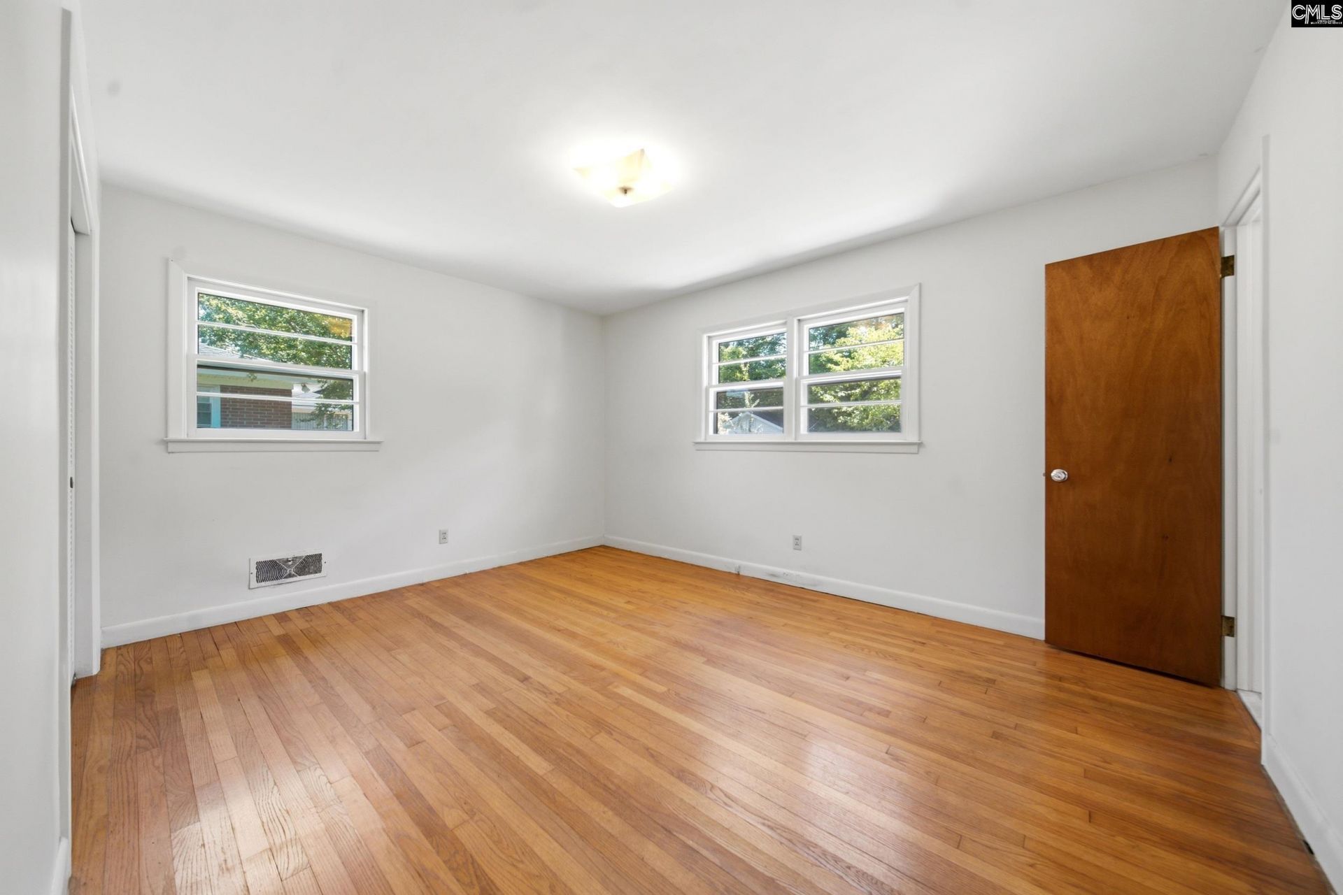1870 Westmoreland Avenue  Photo 17