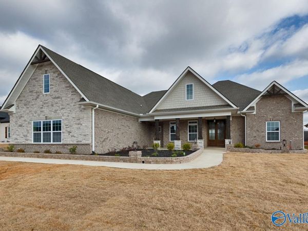 20931 Lakewood Drive, Athens, AL 35611