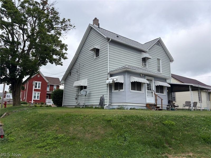 299 W Martin Street, East Palestine, OH 44413 Photo 3