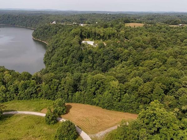 14 Arrowhead Circle, Albany, KY 42602