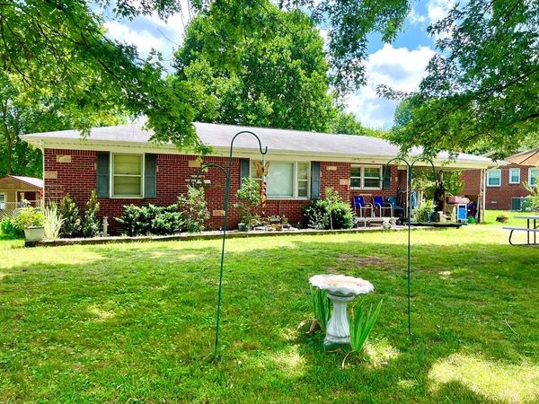 190 Epperson Ave., Cookeville, TN 38506