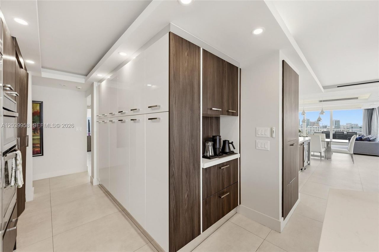 2800 E Sunrise Blvd , Unit PHG, Fort Lauderdale, FL 33304 Photo