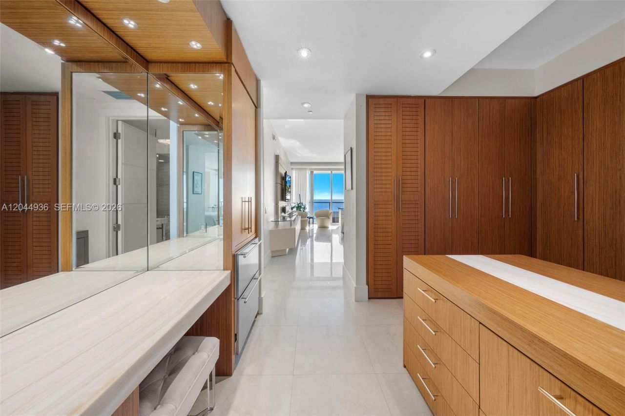 9705 Collins Ave, Unit 1402N, Bal Harbour, FL 33154 Photo
