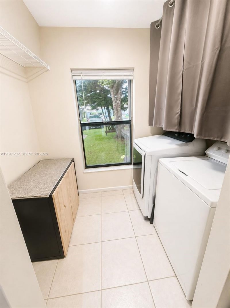 7954 NW 41st Ct , Sunrise, FL 33351 Photo