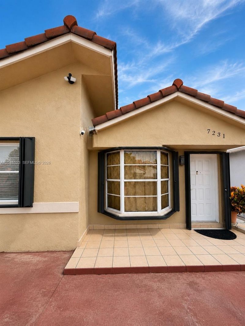 7231 W 29th Way , Unit 7231, Hialeah, FL 33018 Photo