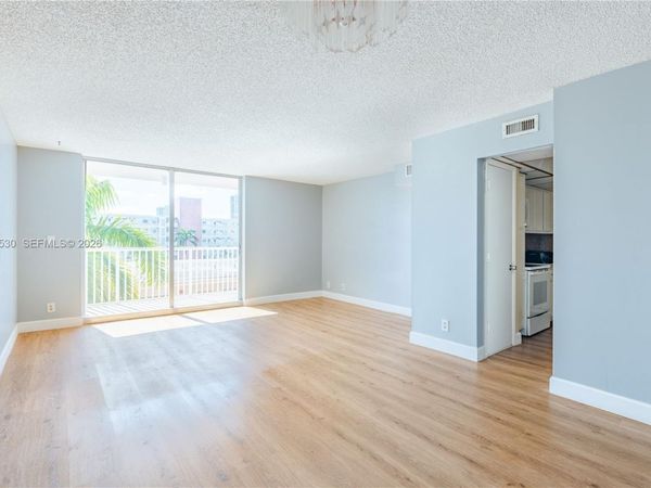 3161 S Ocean Dr, Unit 407, Hallandale Beach, FL 33009