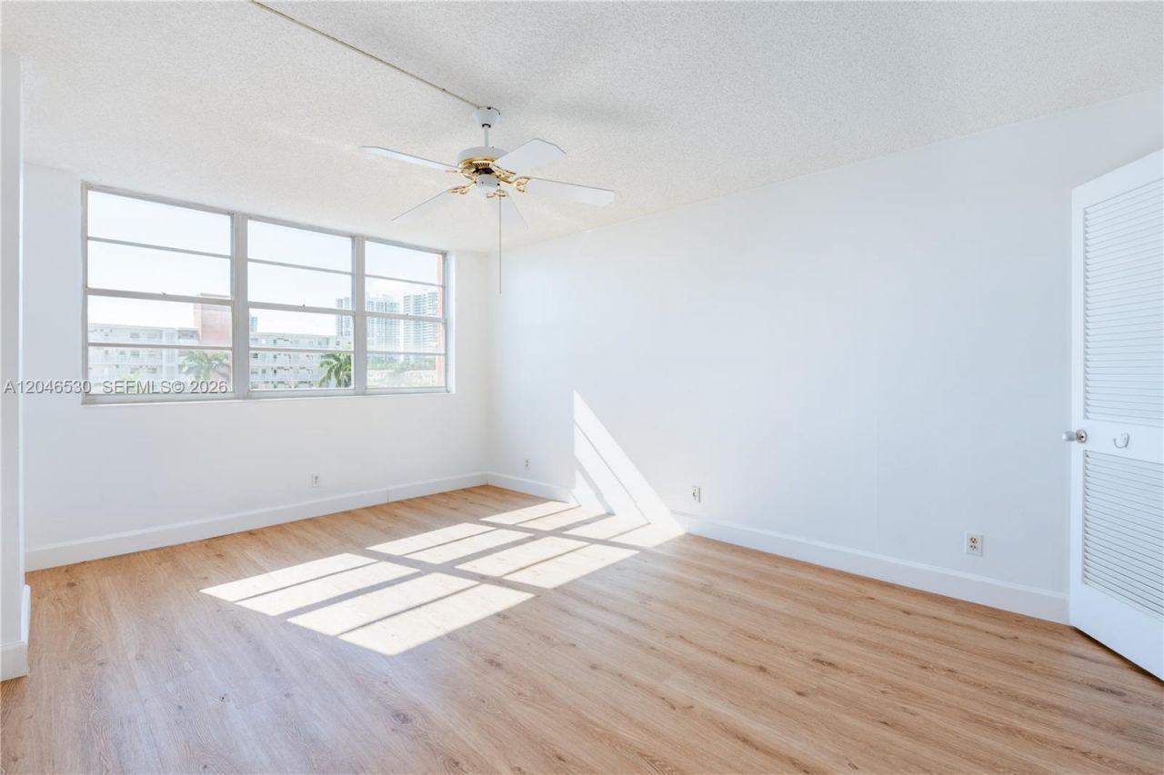 3161 S Ocean Dr, Unit 407, Hallandale Beach, FL 33009 Photo
