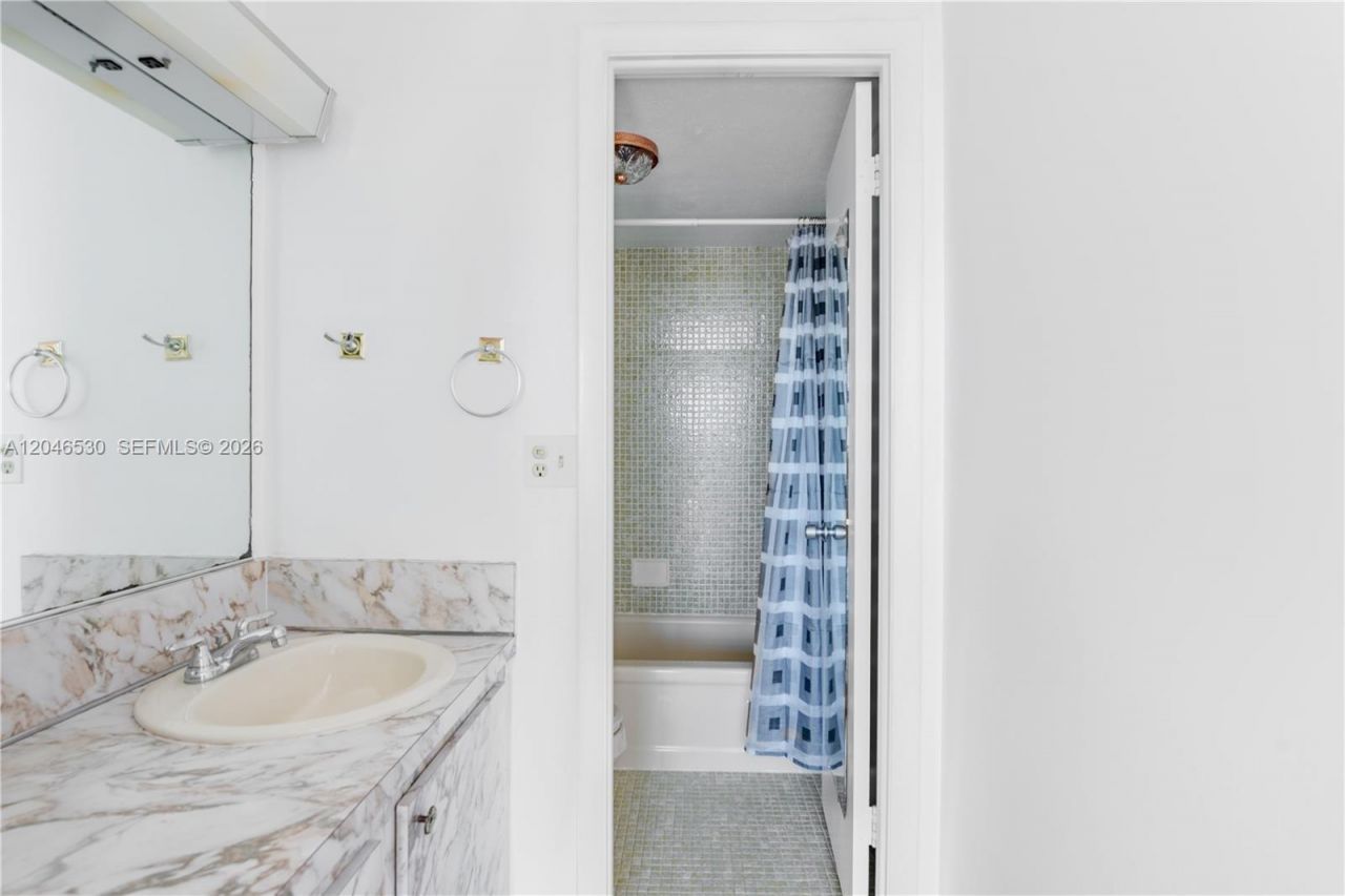 3161 S Ocean Dr, Unit 407, Hallandale Beach, FL 33009 Photo
