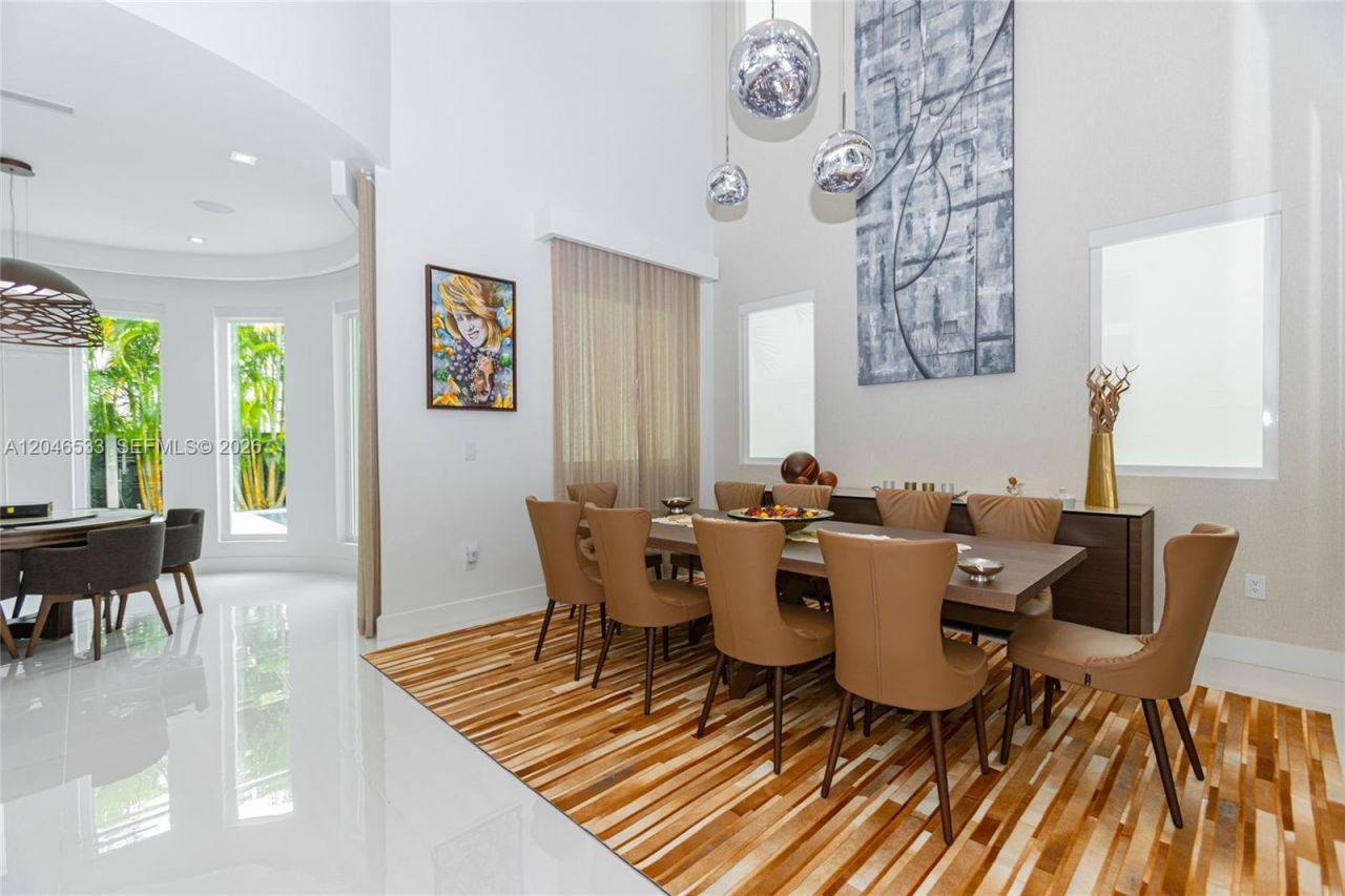 10561 NW 68th Ter , Doral, FL 33178 Photo