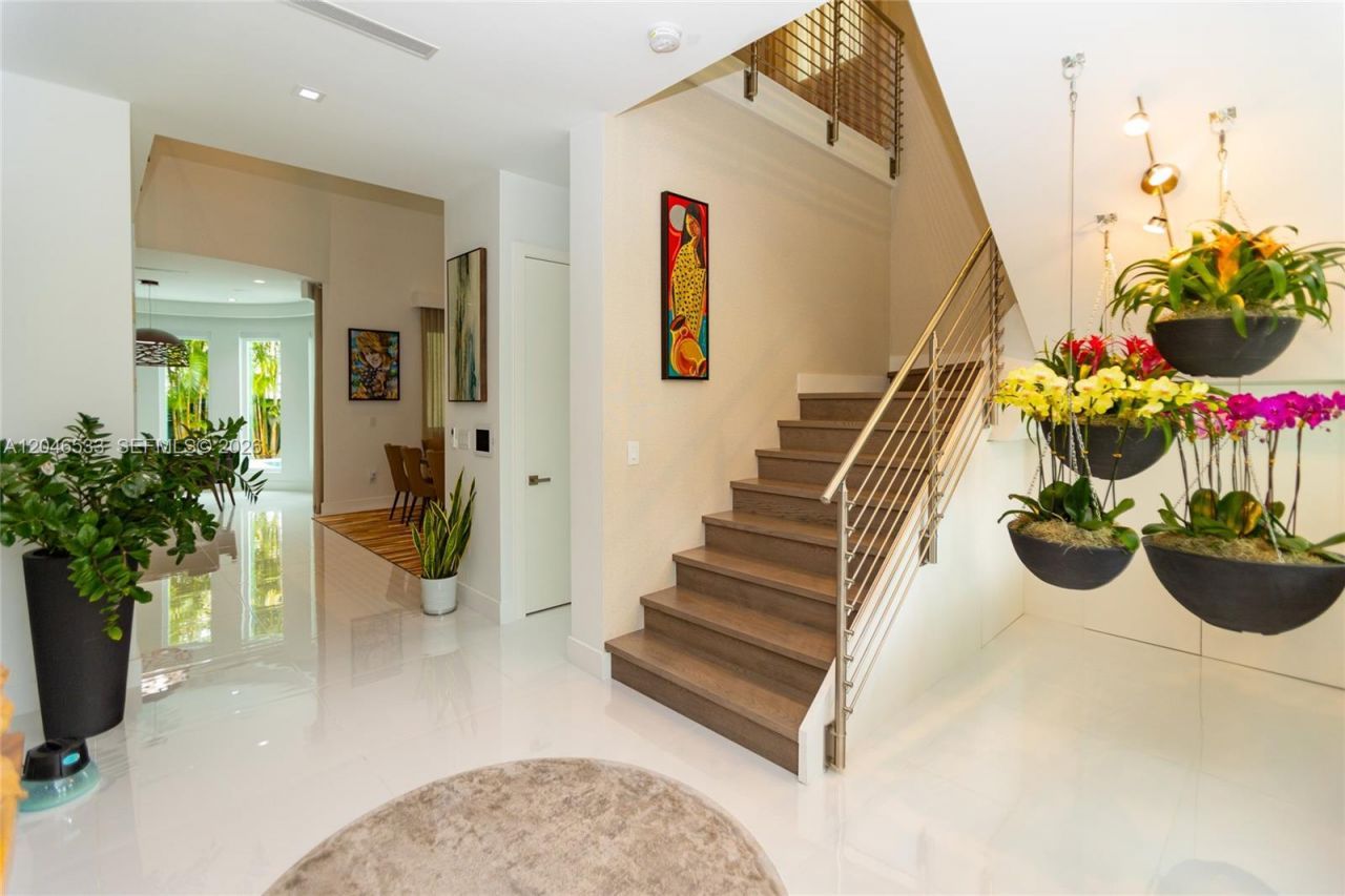 10561 NW 68th Ter , Doral, FL 33178 Photo