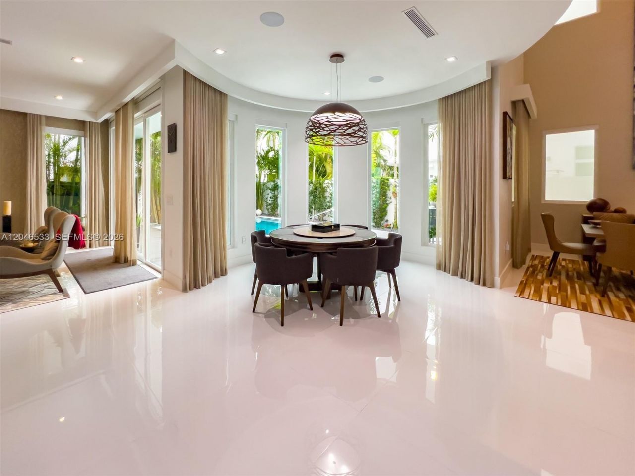 10561 NW 68th Ter , Doral, FL 33178 Photo