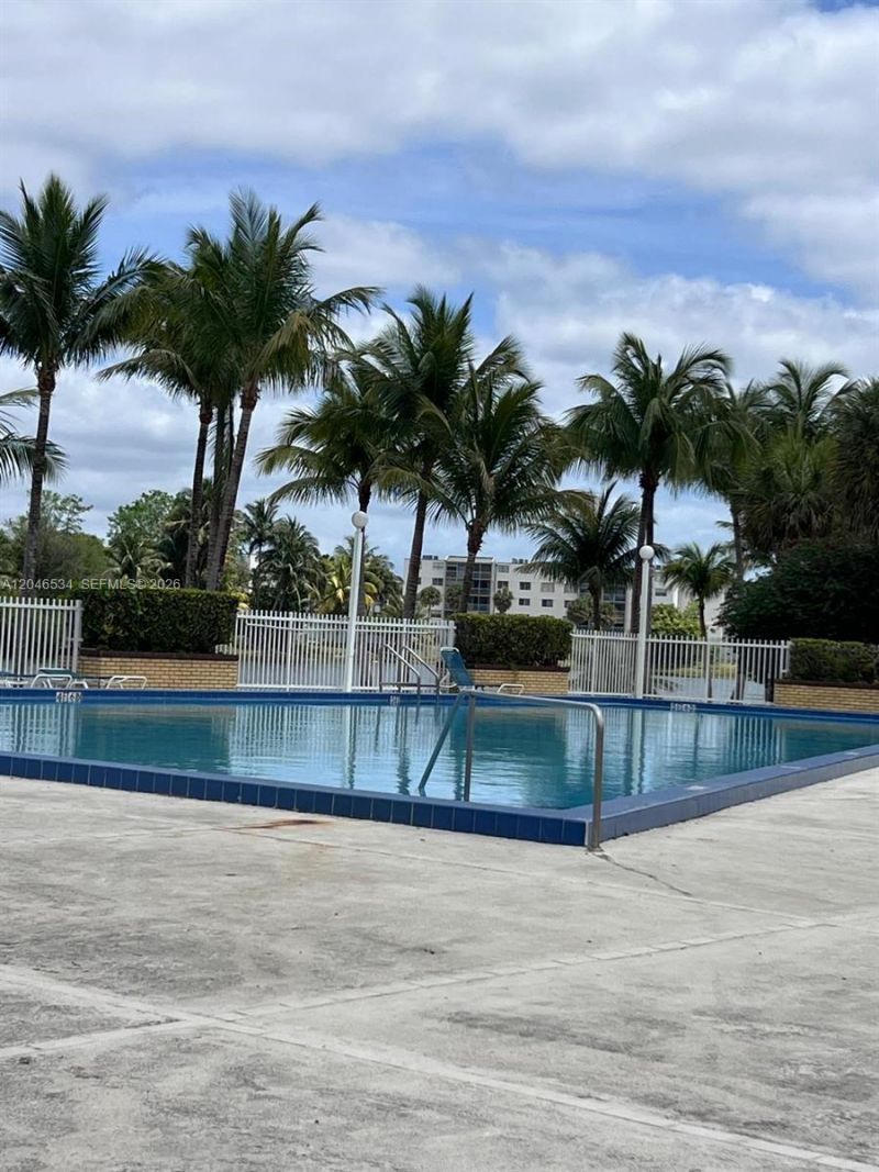 14601 N Kendall Dr , Unit 304K, Miami, FL 33186 Photo