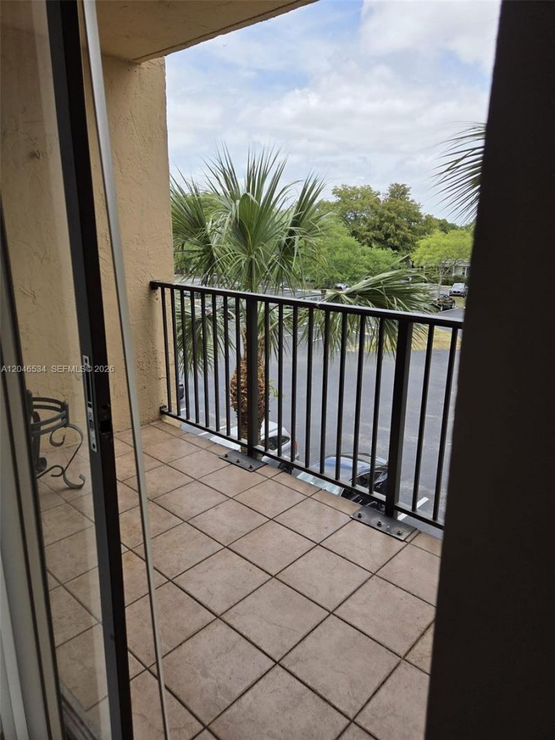 14601 N Kendall Dr , Unit 304K, Miami, FL 33186 Photo