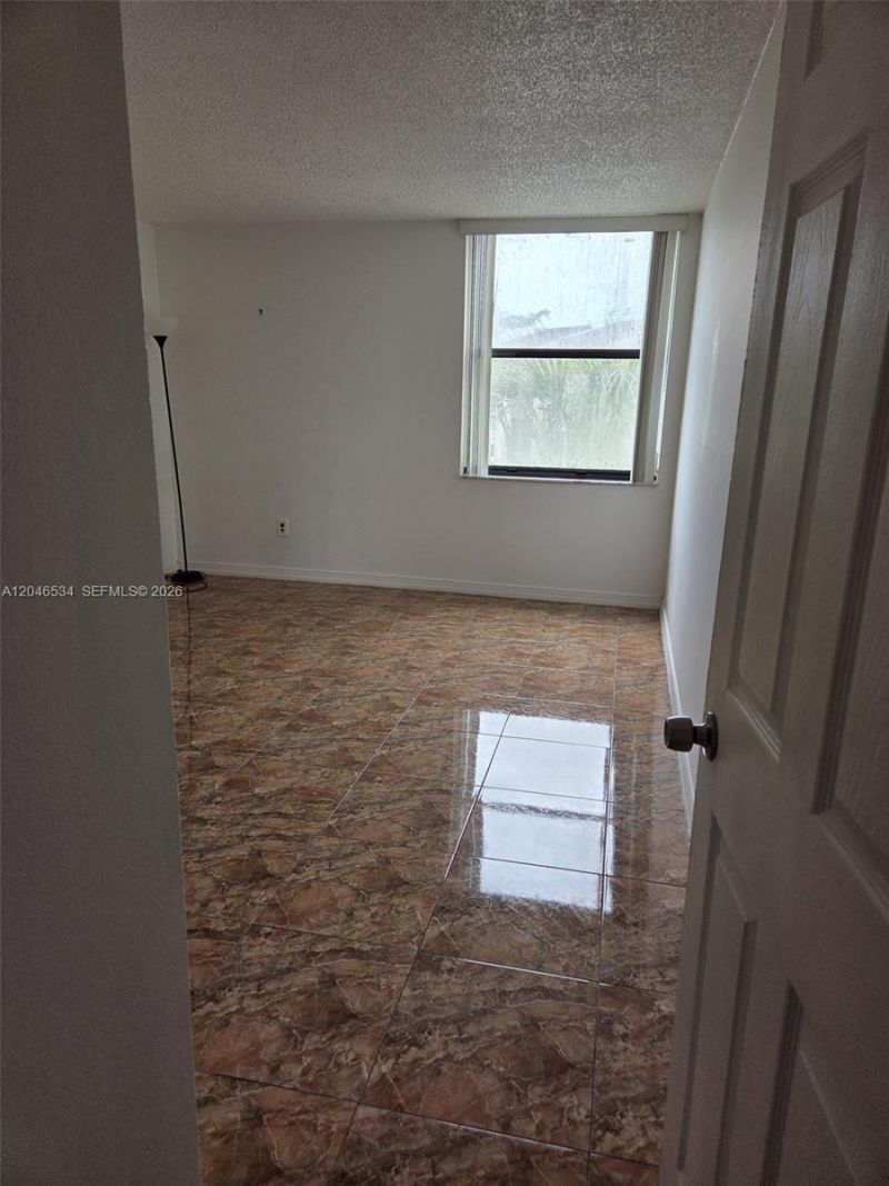 14601 N Kendall Dr , Unit 304K, Miami, FL 33186 Photo