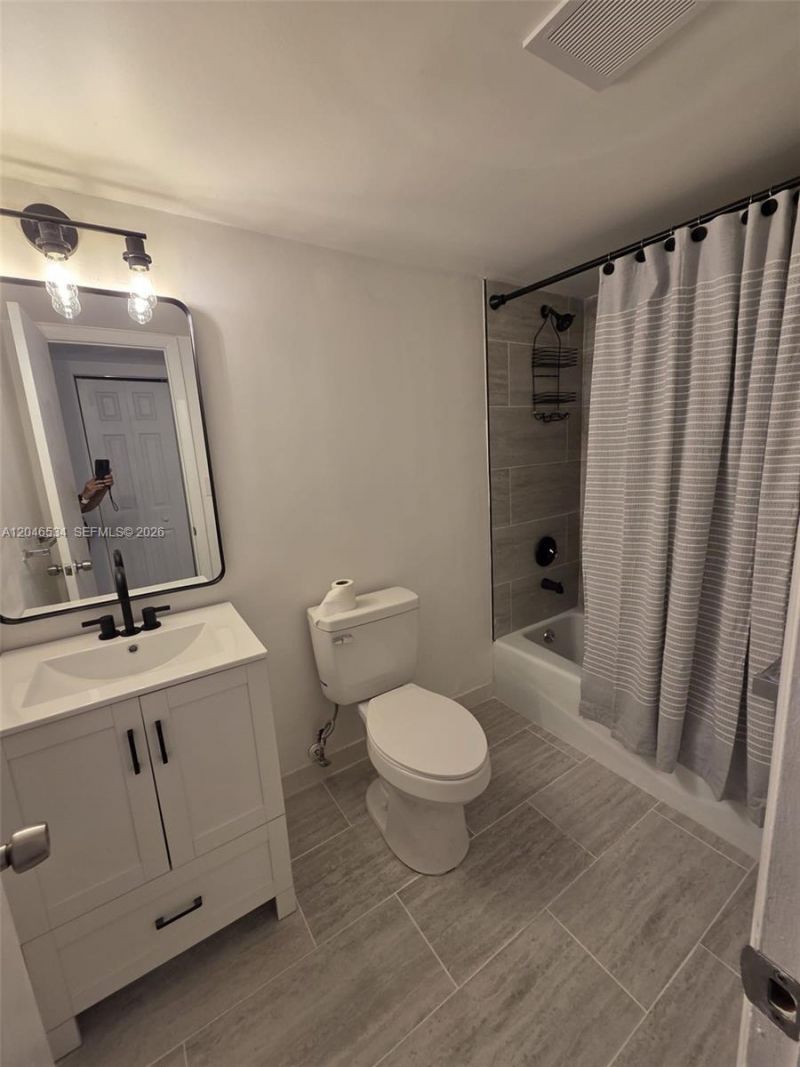 14601 N Kendall Dr , Unit 304K, Miami, FL 33186 Photo