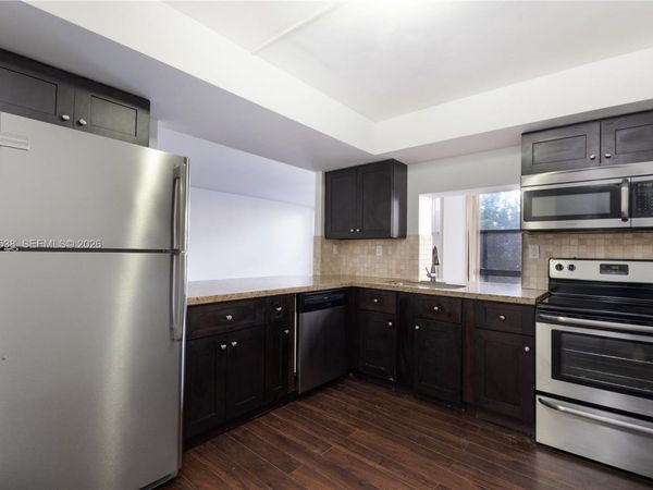 1000 Parkview Dr , Unit 302, Hallandale Beach, FL 33009