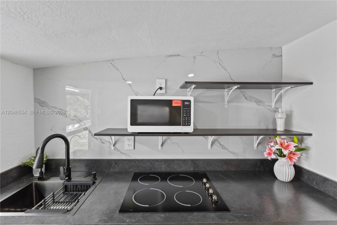 171 W 13th St, Hialeah, FL 33010 Photo