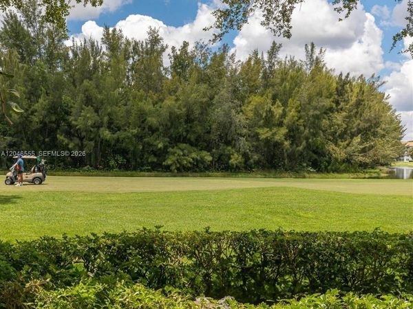 1110 SW 125th Ave, Unit 112M, Pembroke Pines, FL 33027