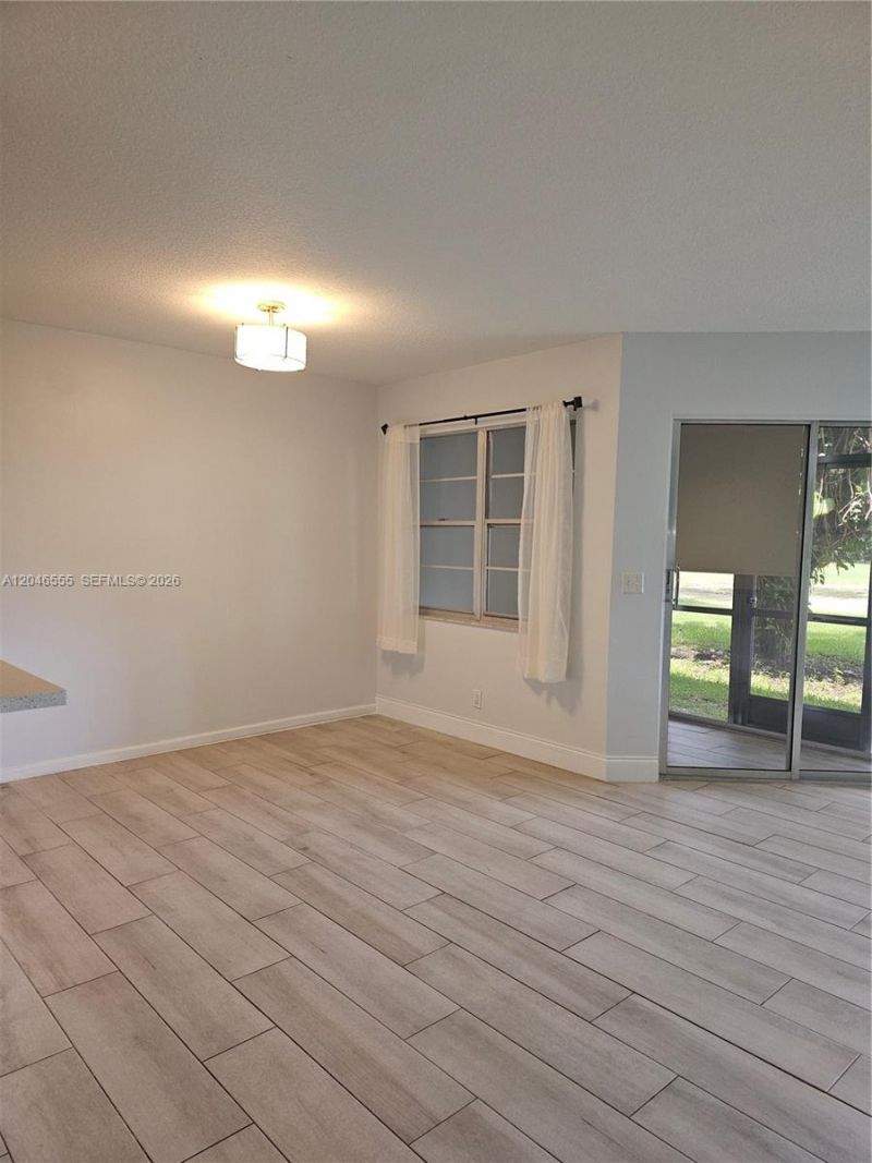 1110 SW 125th Ave, Unit 112M, Pembroke Pines, FL 33027 Photo