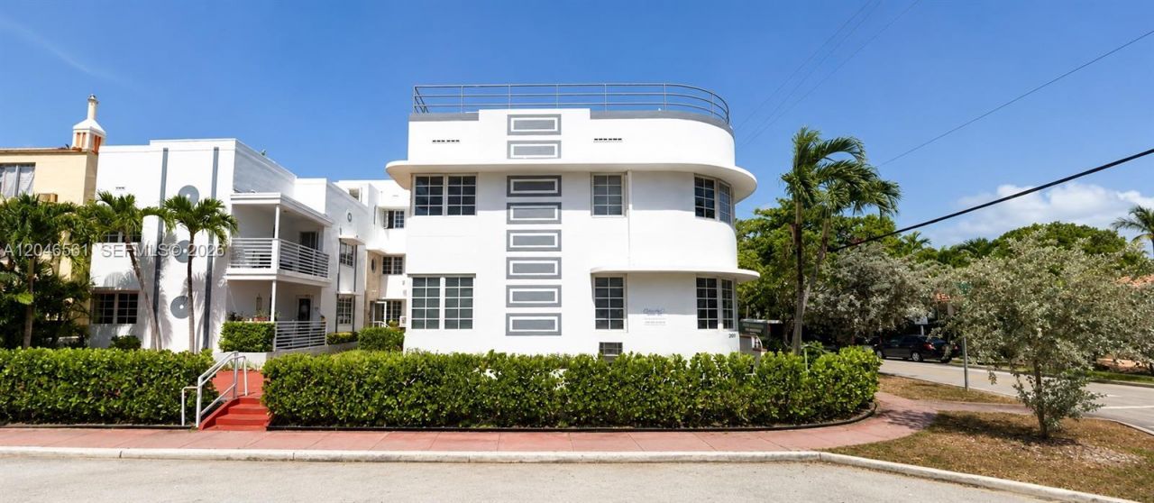 2456 Flamingo Drive , Unit 10, Miami Beach, FL 33140 Photo