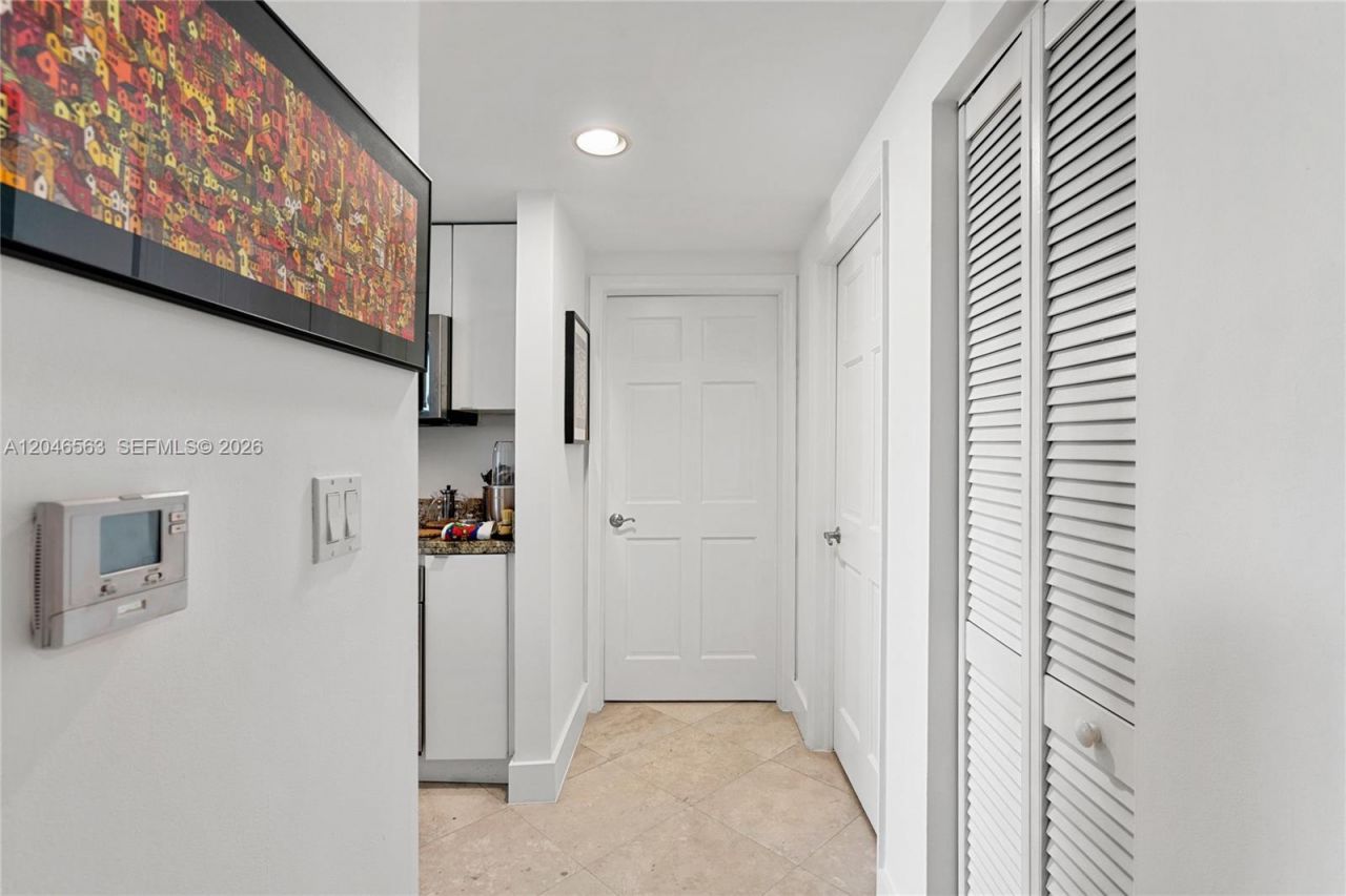 110 Washington Ave , Unit 2309, Miami Beach, FL 33139 Photo