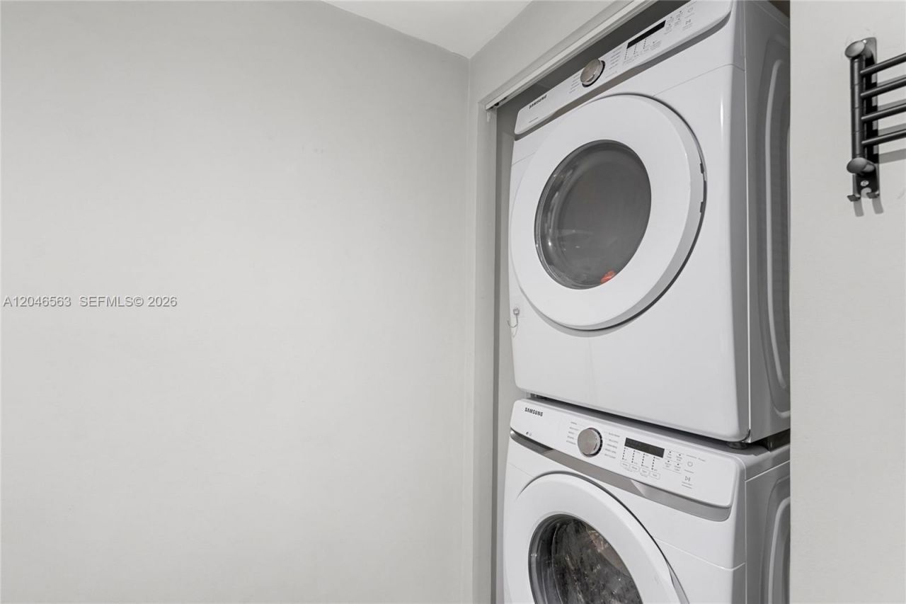 110 Washington Ave , Unit 2309, Miami Beach, FL 33139 Photo