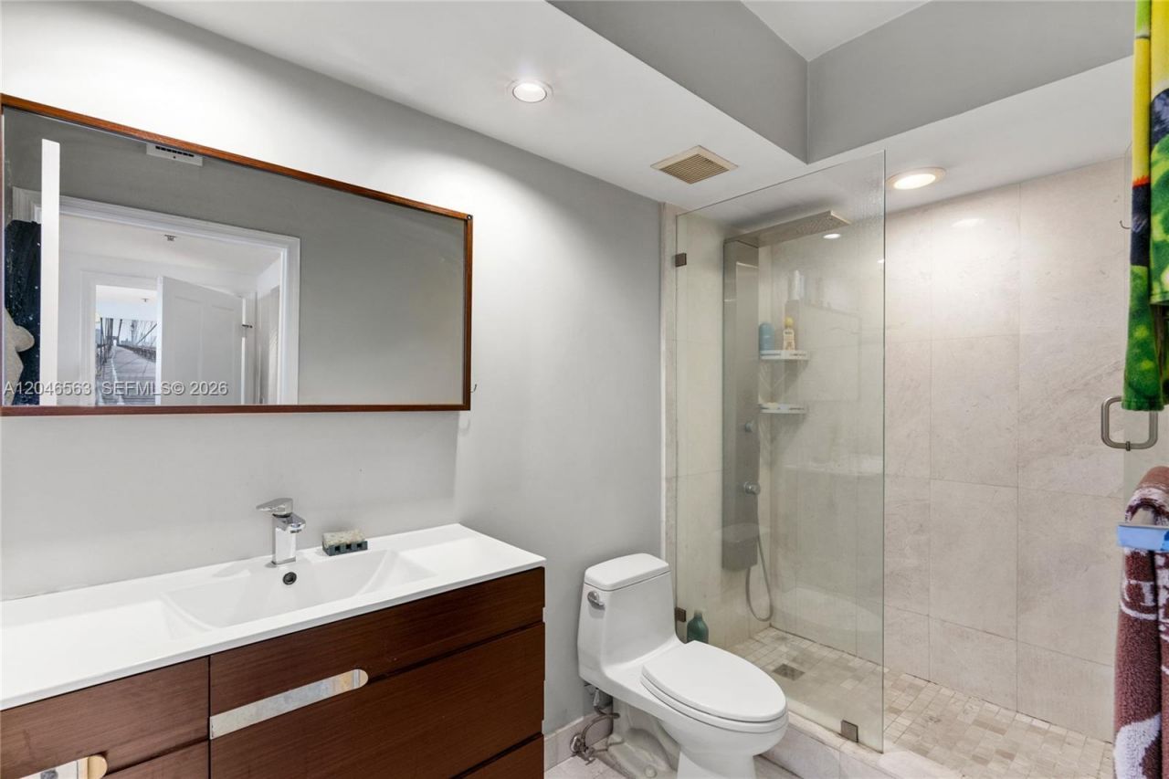 110 Washington Ave , Unit 2309, Miami Beach, FL 33139 Photo
