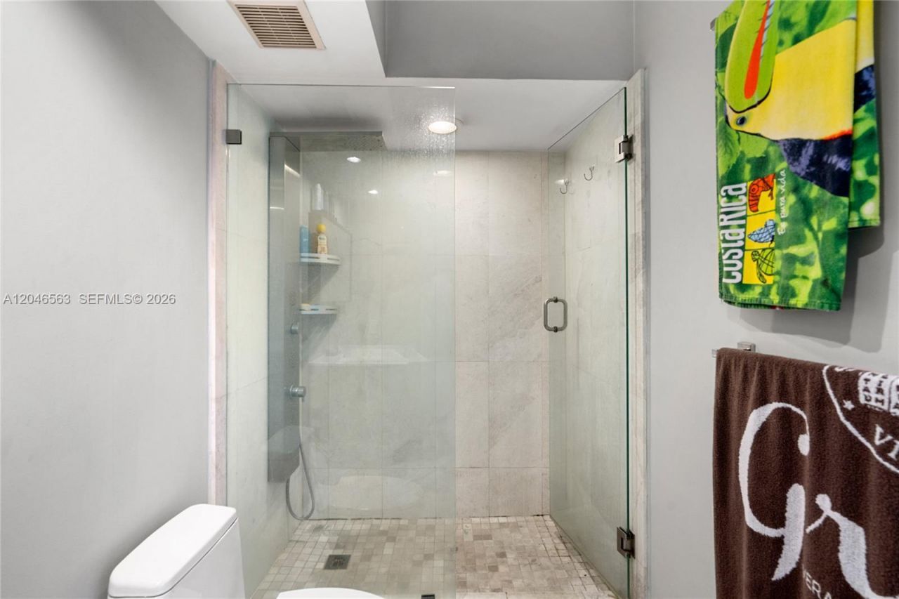 110 Washington Ave , Unit 2309, Miami Beach, FL 33139 Photo