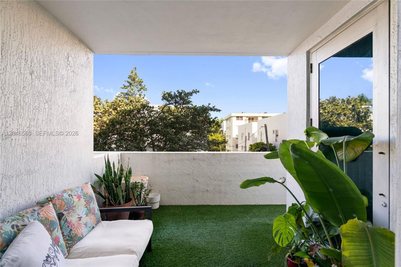 110 Washington Ave , Unit 2309, Miami Beach, FL 33139 Photo