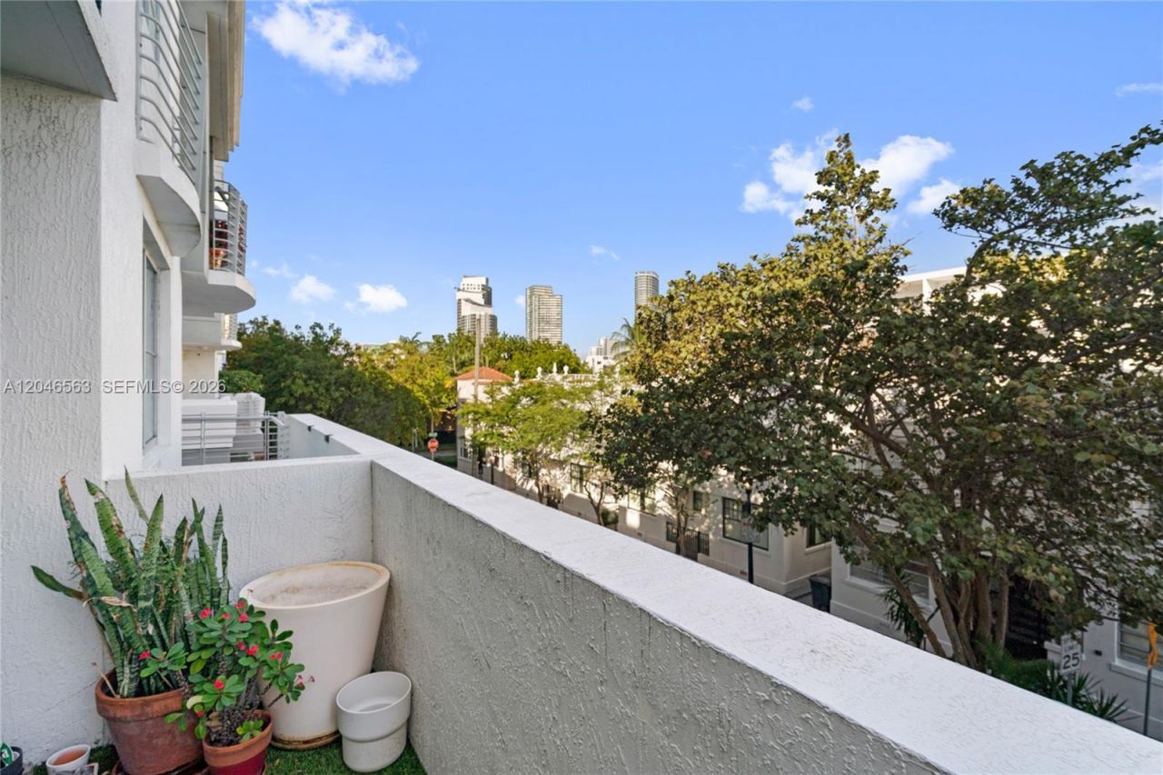 110 Washington Ave , Unit 2309, Miami Beach, FL 33139 Photo