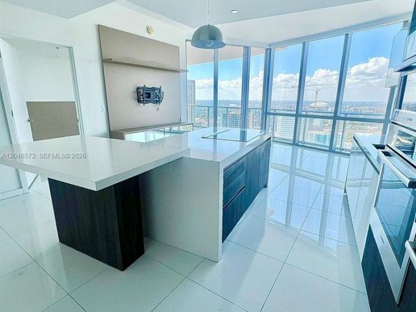 Unit 3004, Miami, FL 33132