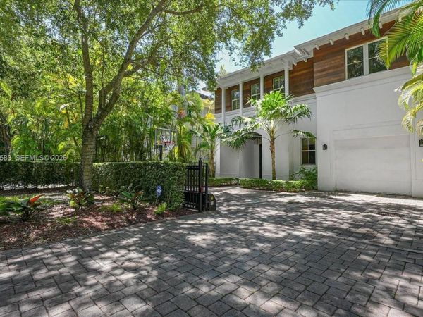 4734 Sunset Drive, Miami, FL 33143