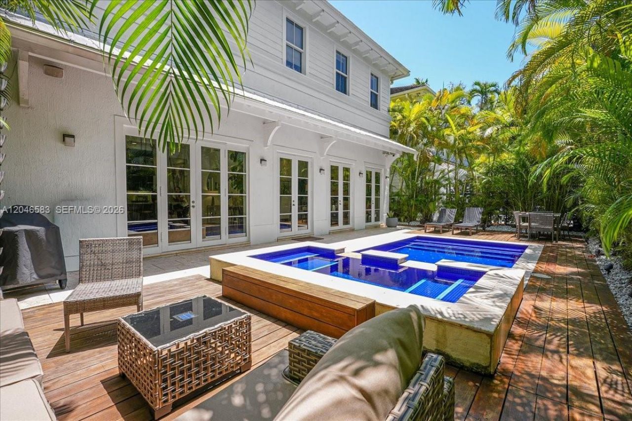 4734 Sunset Drive, Miami, FL 33143 Photo