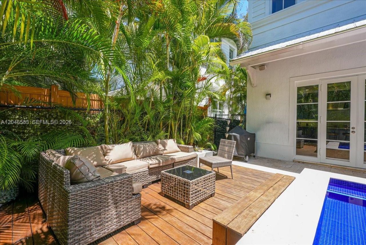 4734 Sunset Drive, Miami, FL 33143 Photo