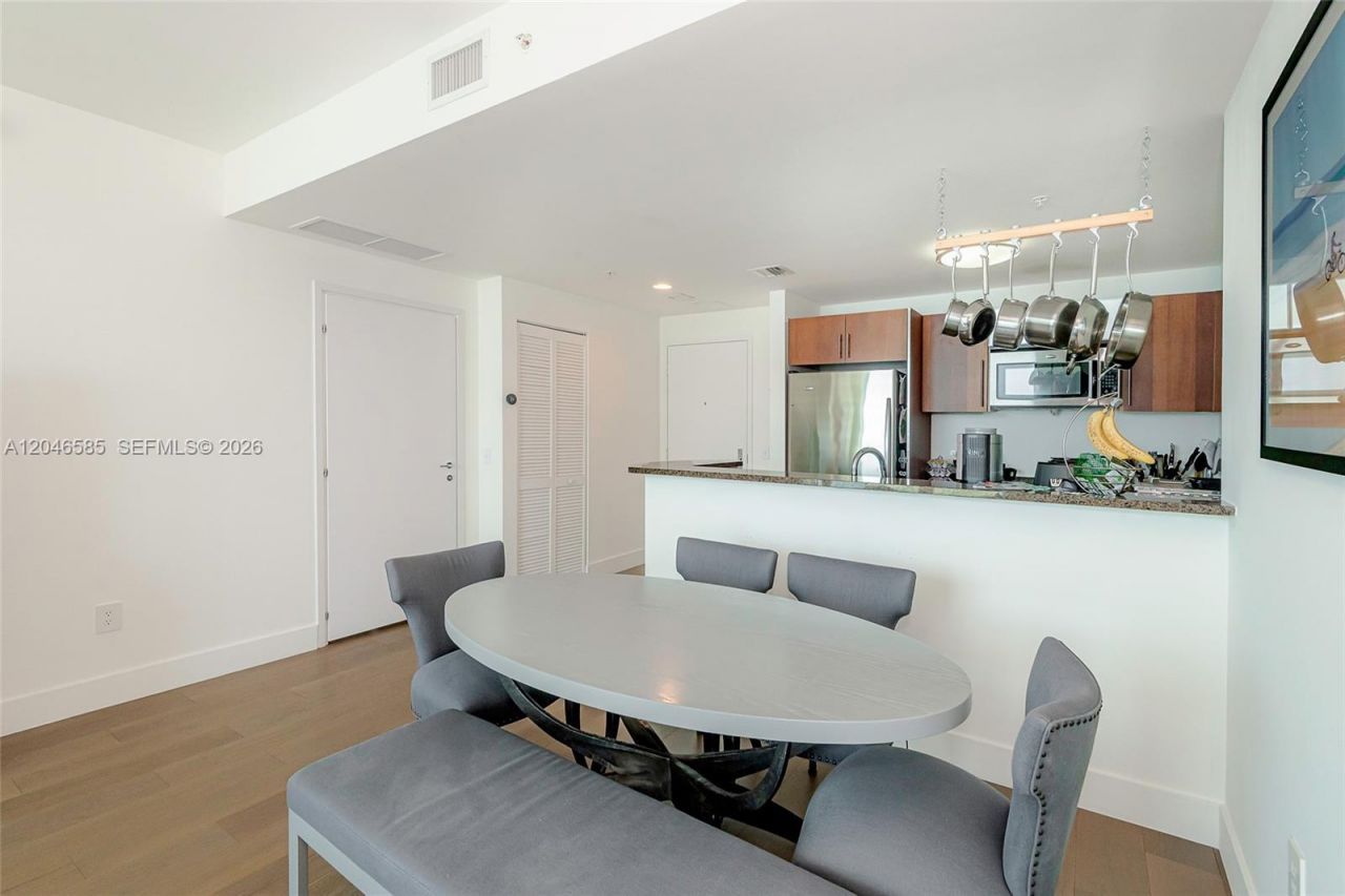 300 S Biscayne Blvd , Unit T-2612, Miami, FL 33131 Photo
